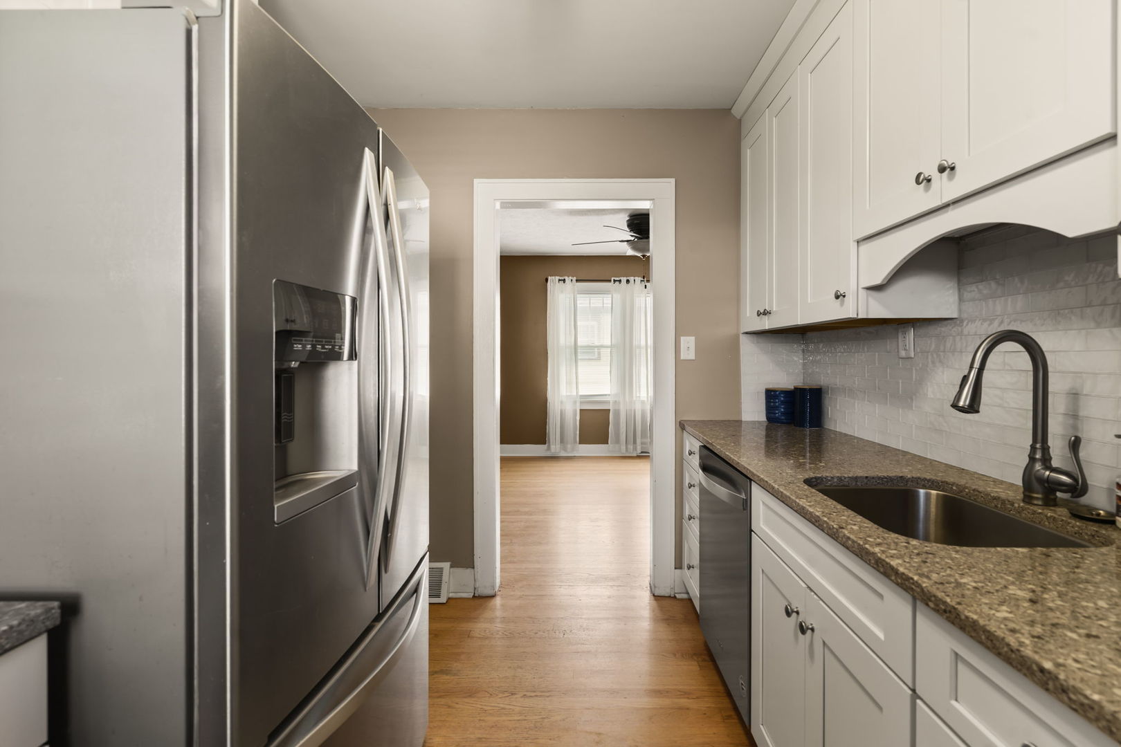 1841 43rd Street Property Photo 7