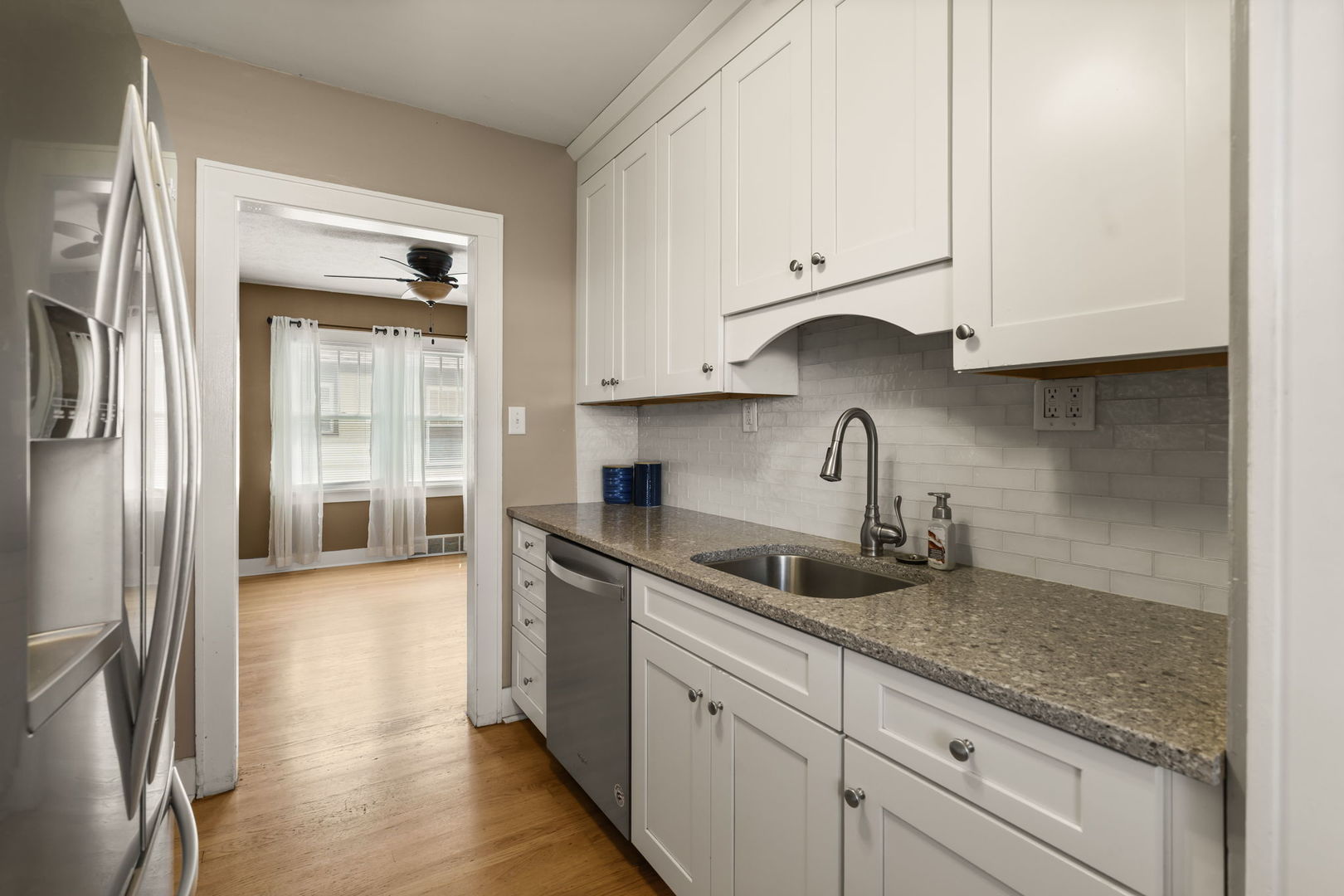 1841 43rd Street Property Photo 8