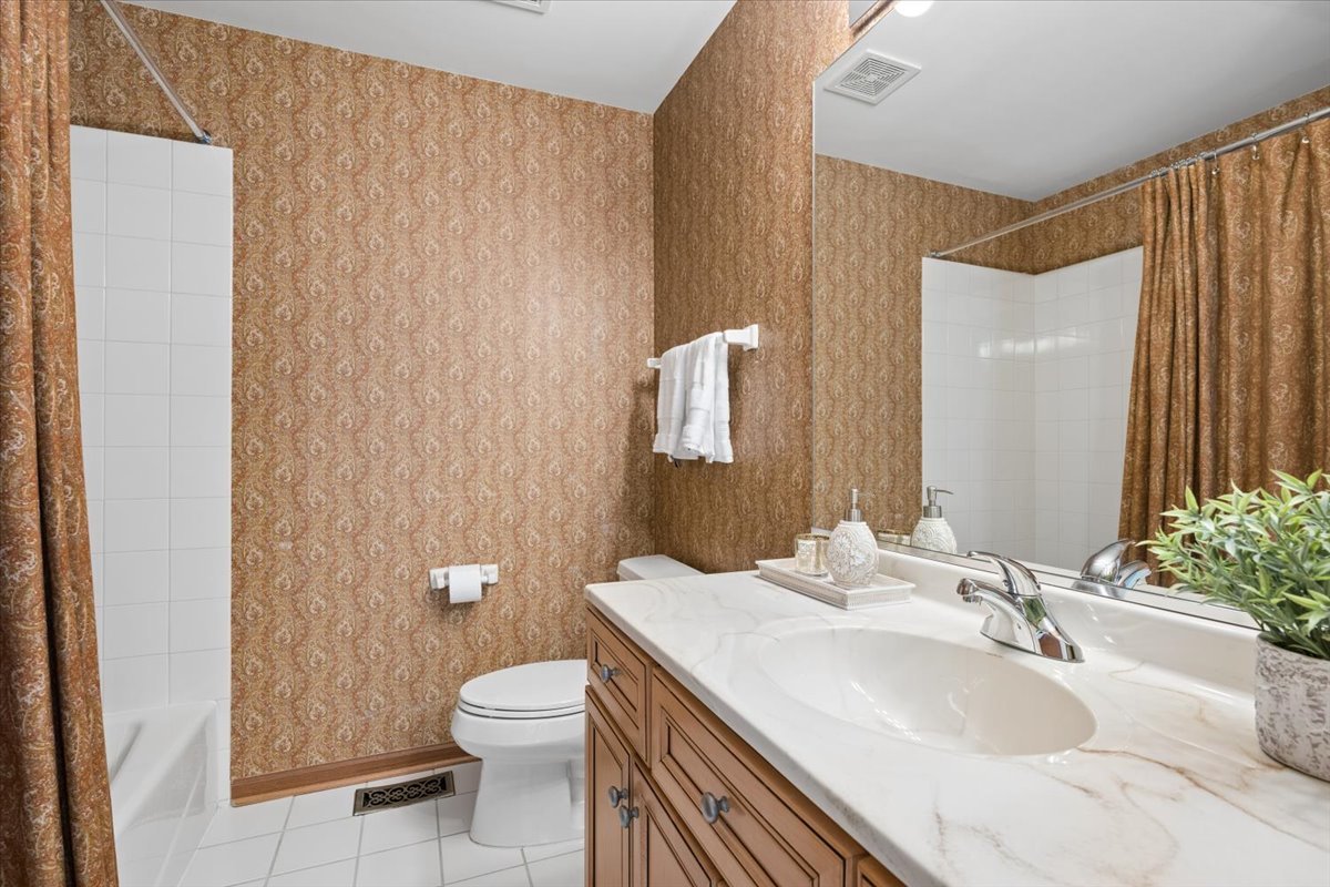2351 Crystal Road Property Photo 19