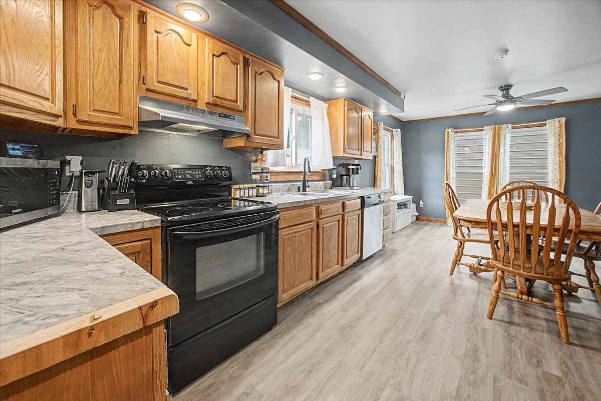 829 S Locust Street Property Photo 12