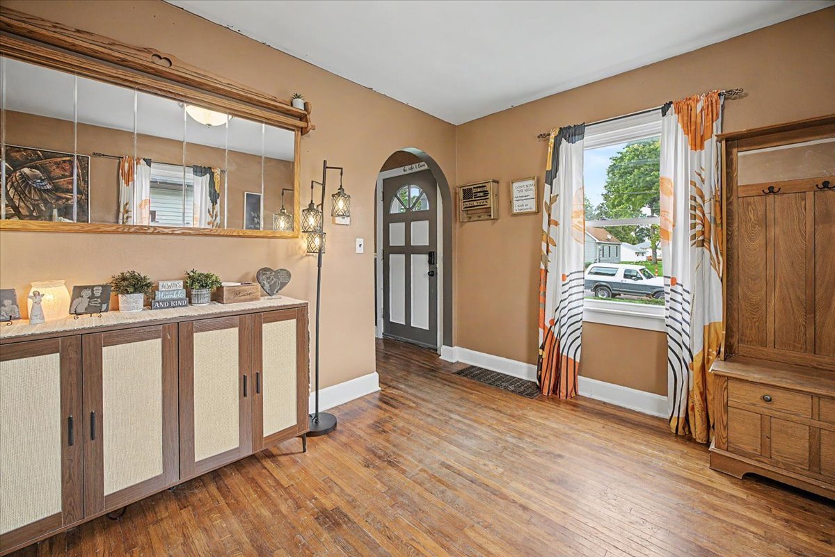 829 S Locust Street Property Photo 15
