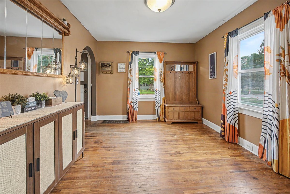 829 S Locust Street Property Photo 17