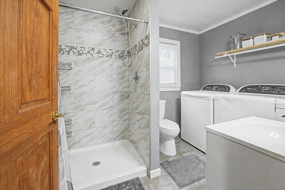 829 S Locust Street Property Photo 20