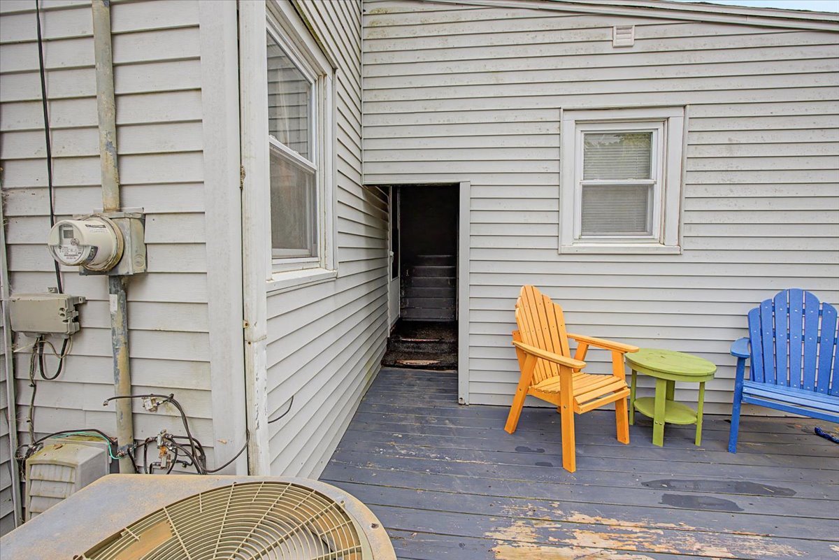 829 S Locust Street Property Photo 42