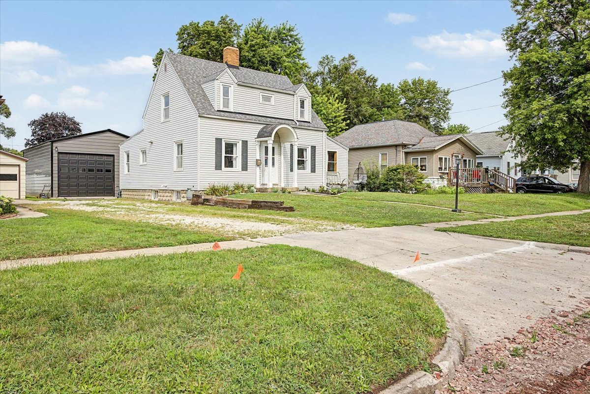 829 S Locust Street Property Photo 47