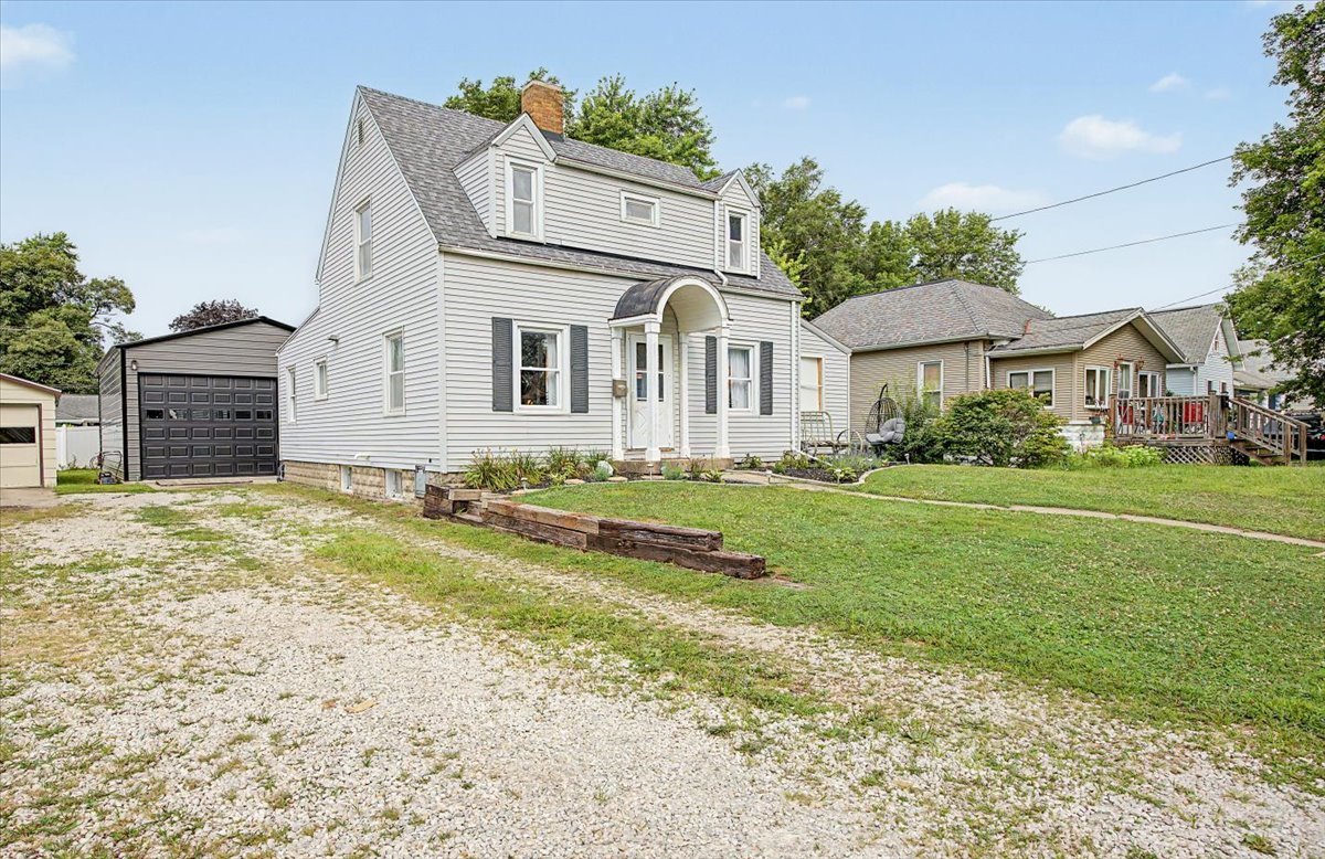 829 S Locust Street Property Photo 49