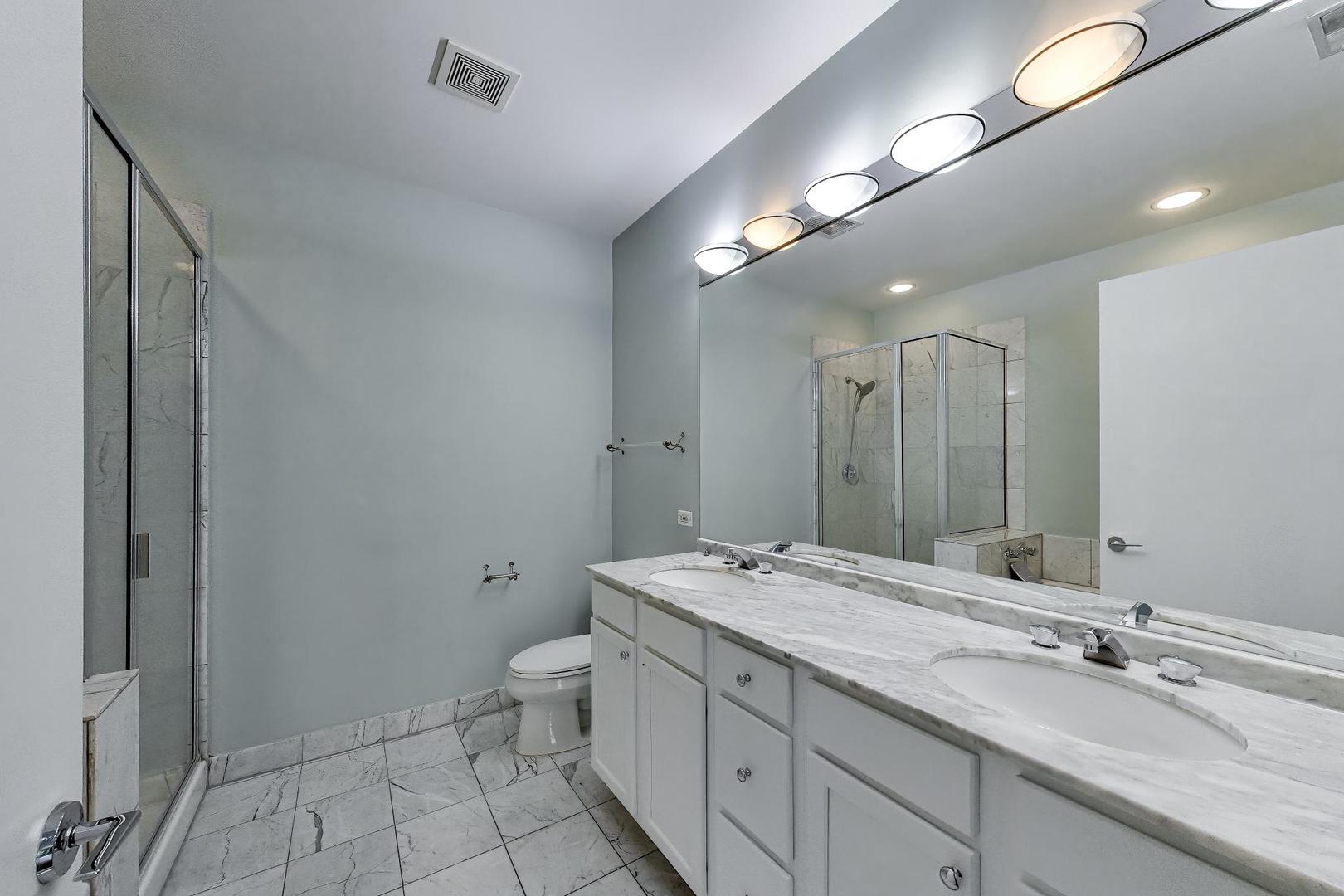 550 W Fulton Street 202 Property Photo 18