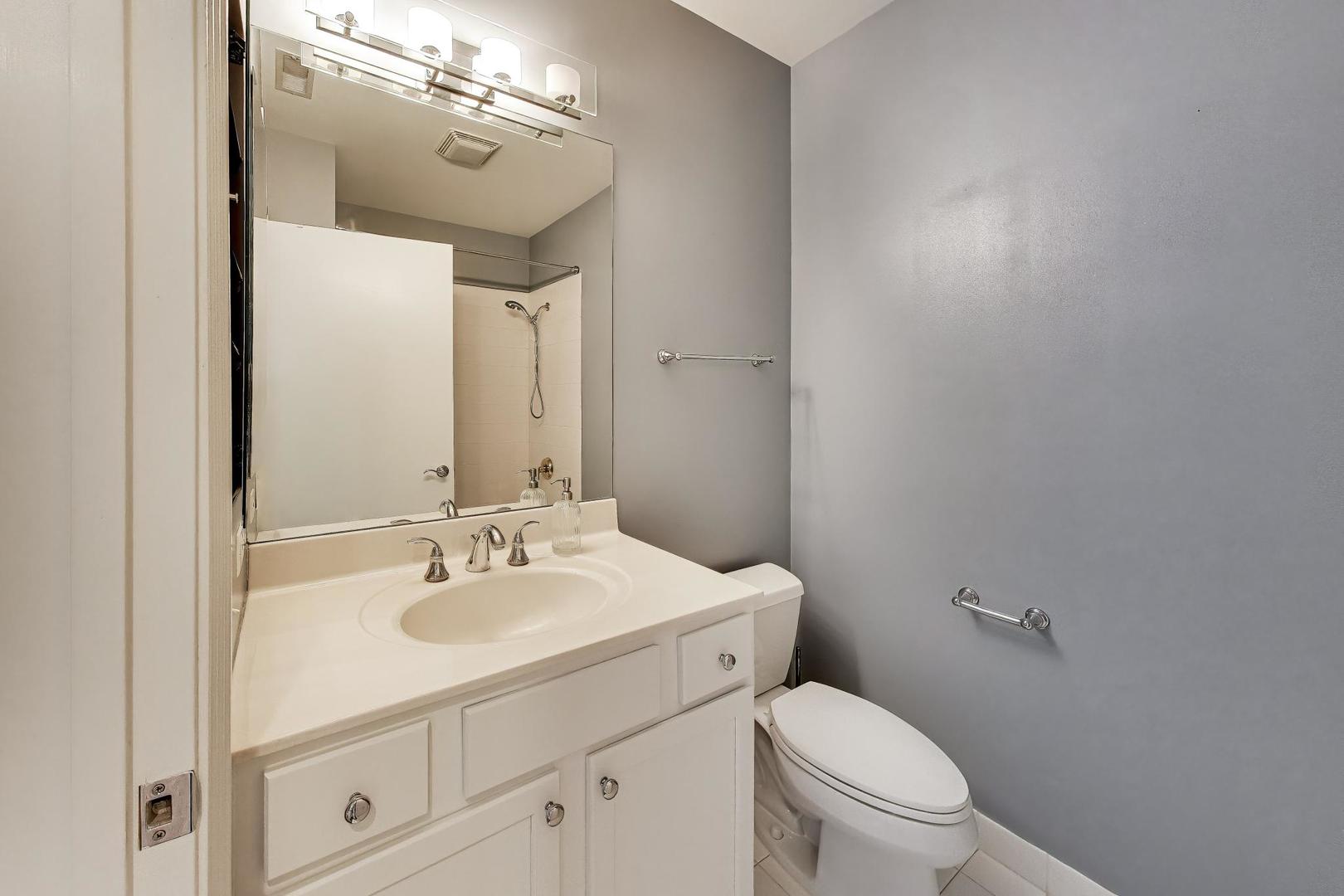 550 W Fulton Street 202 Property Photo 24