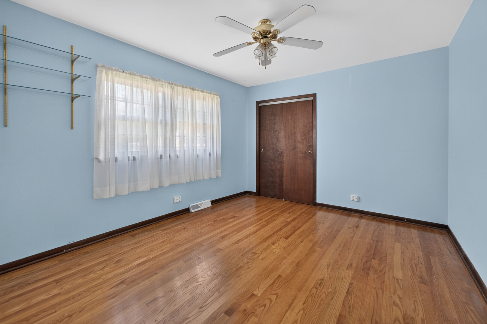 229 S Grace Street Property Photo 15