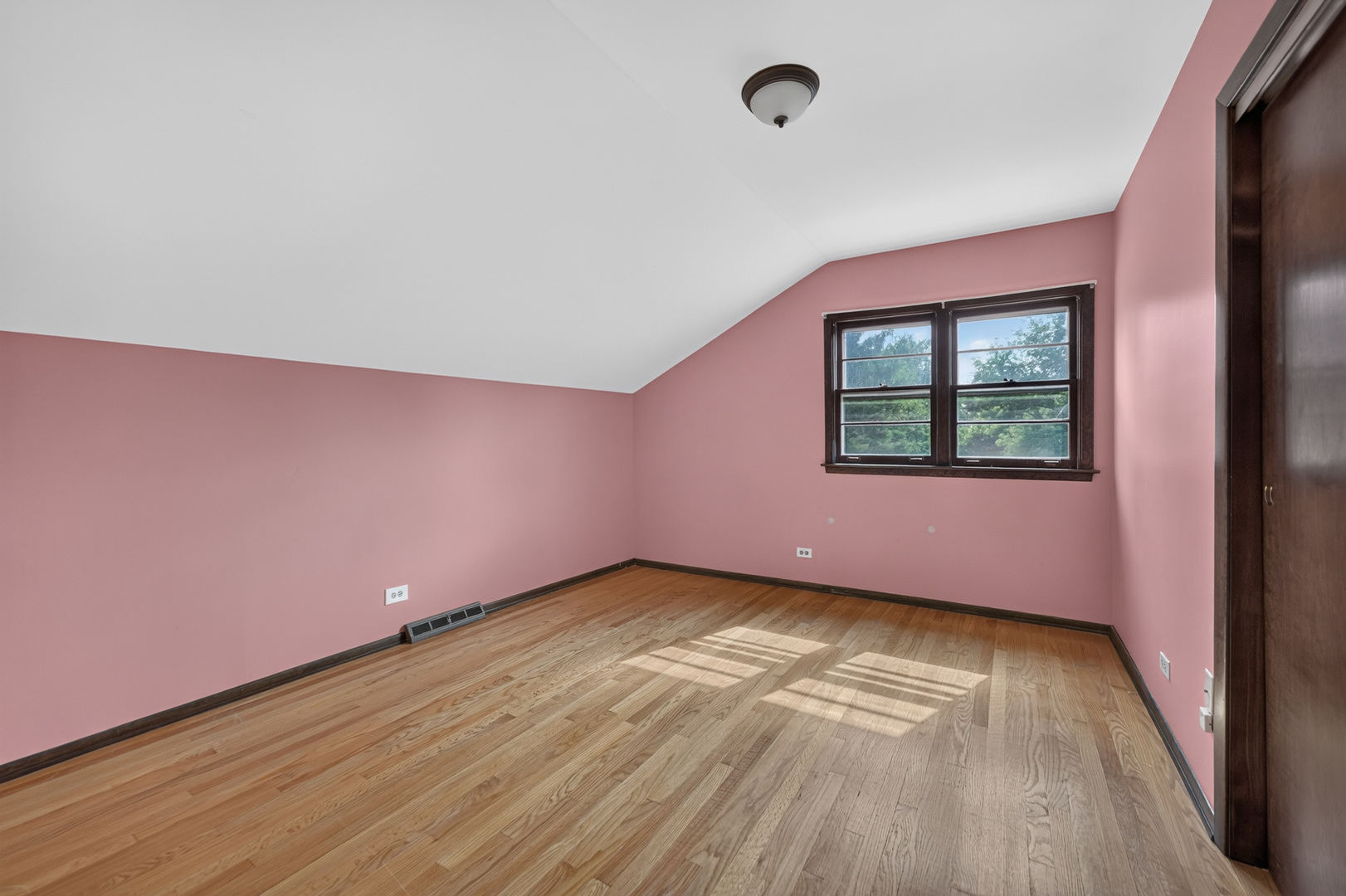 229 S Grace Street Property Photo 25
