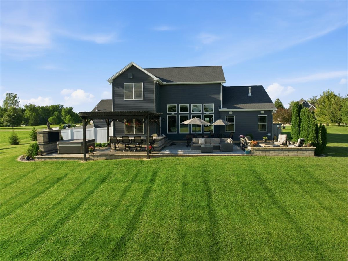 9571 Crossbow Drive Property Photo 10