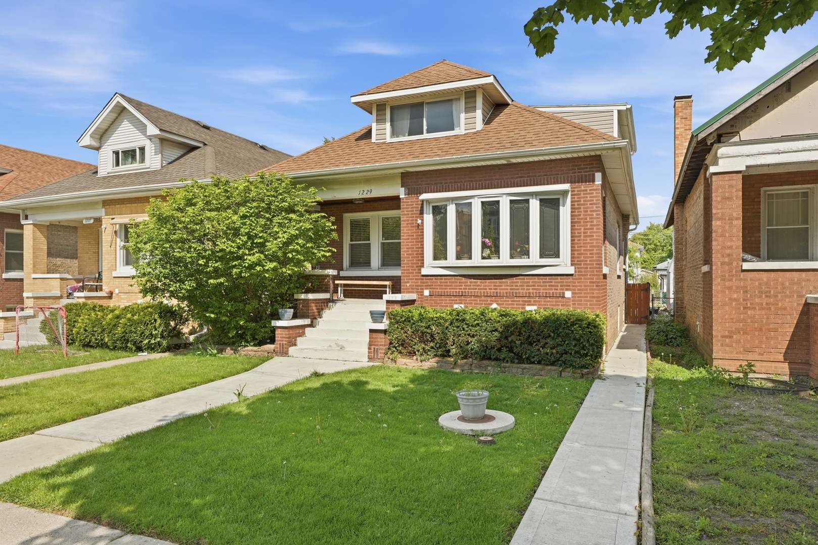 1229 Maple Avenue Property Photo 2