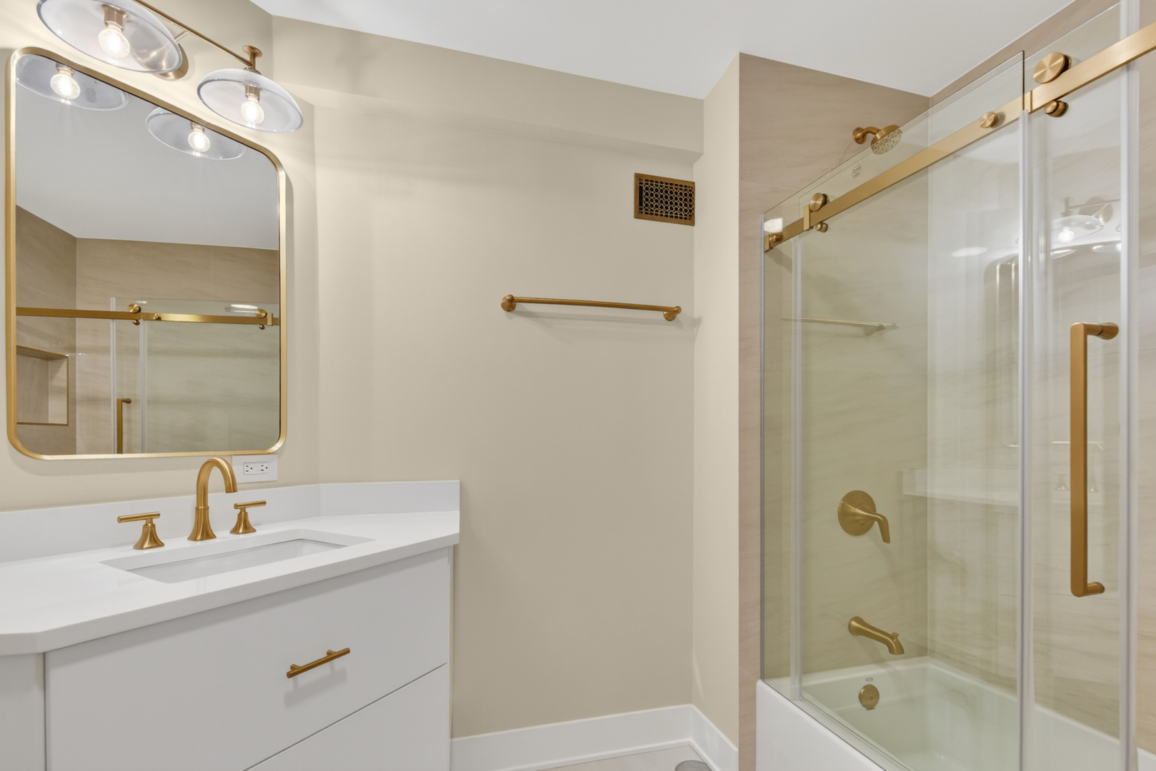 5801 N Sheridan Road 20d Property Photo 22
