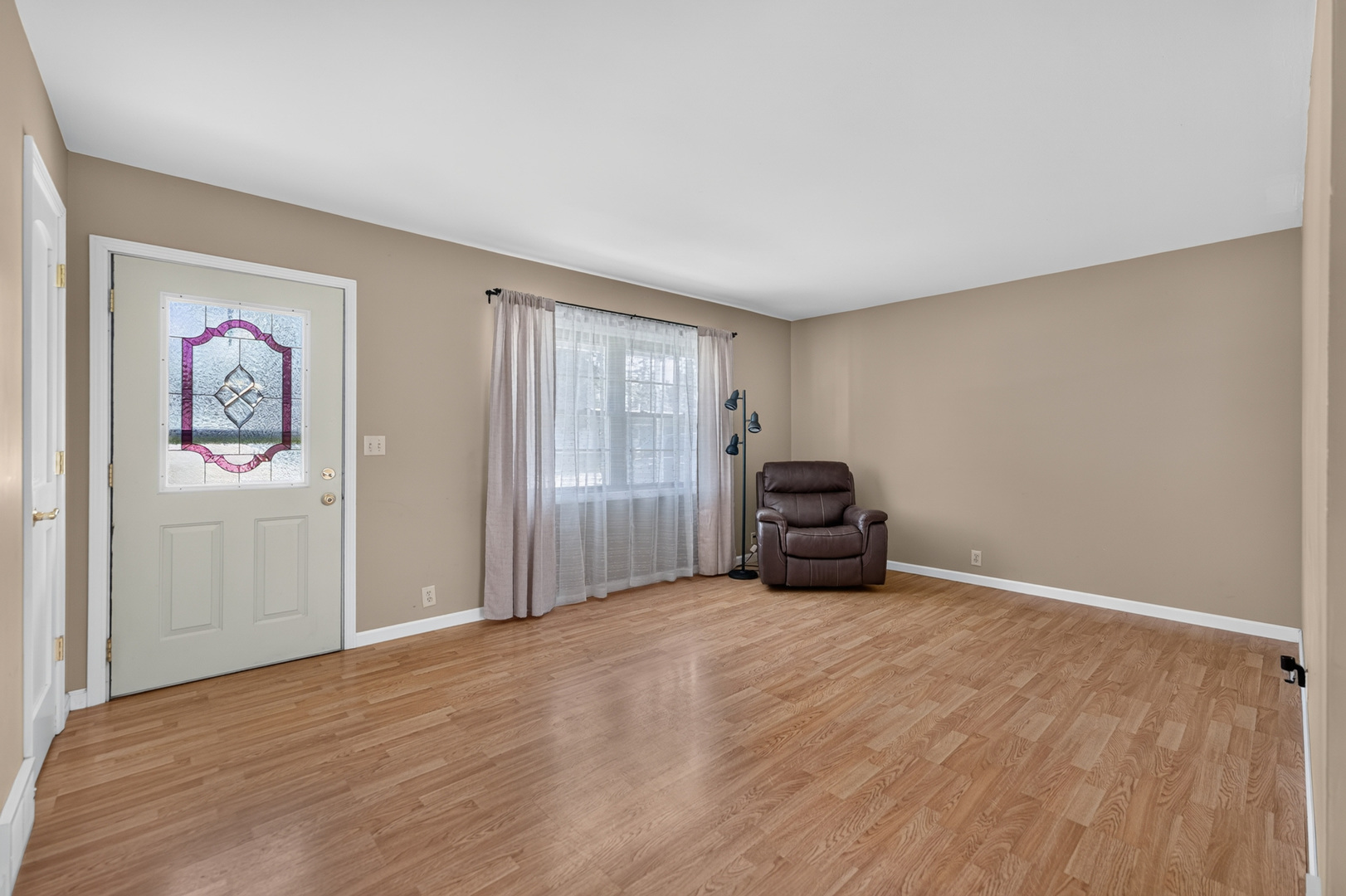 225 W Eisenhower Street Property Photo 4