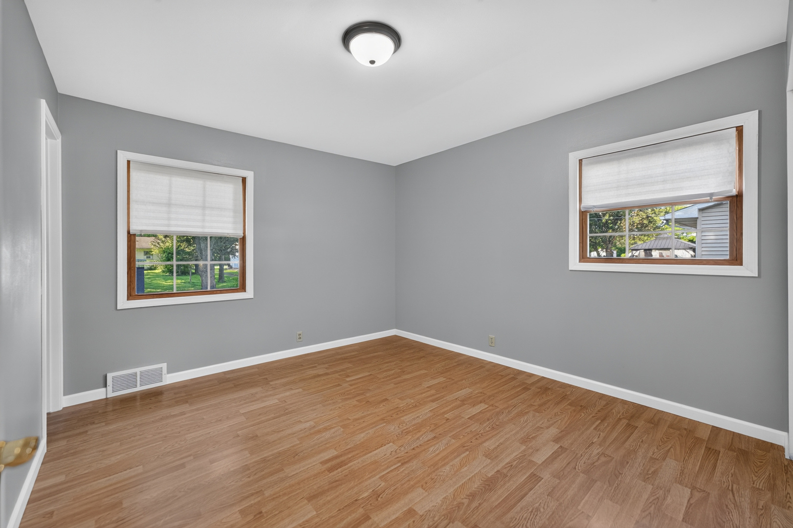 225 W Eisenhower Street Property Photo 19