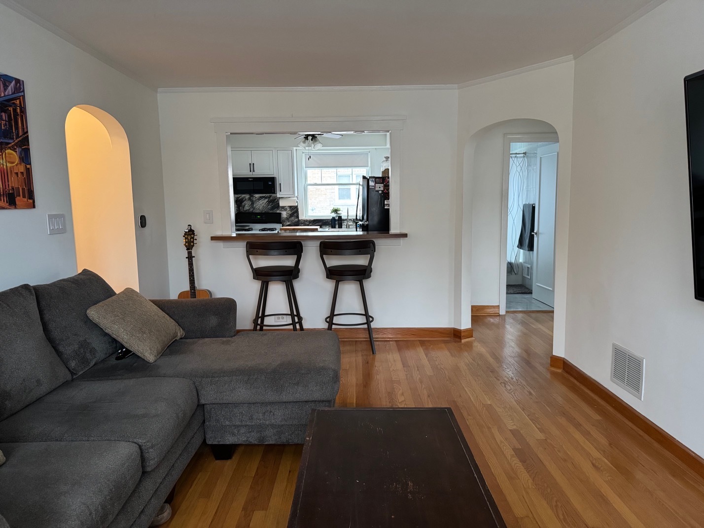 5865 N Elston Avenue 2s Property Photo 6