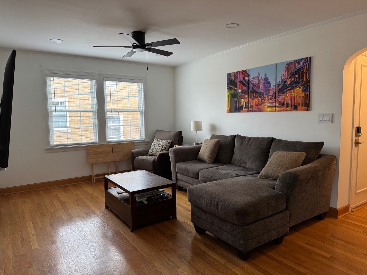 5865 N Elston Avenue 2s Property Photo 7