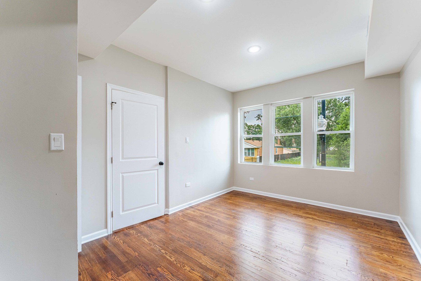 1908 W Marquette Road Property Photo 6