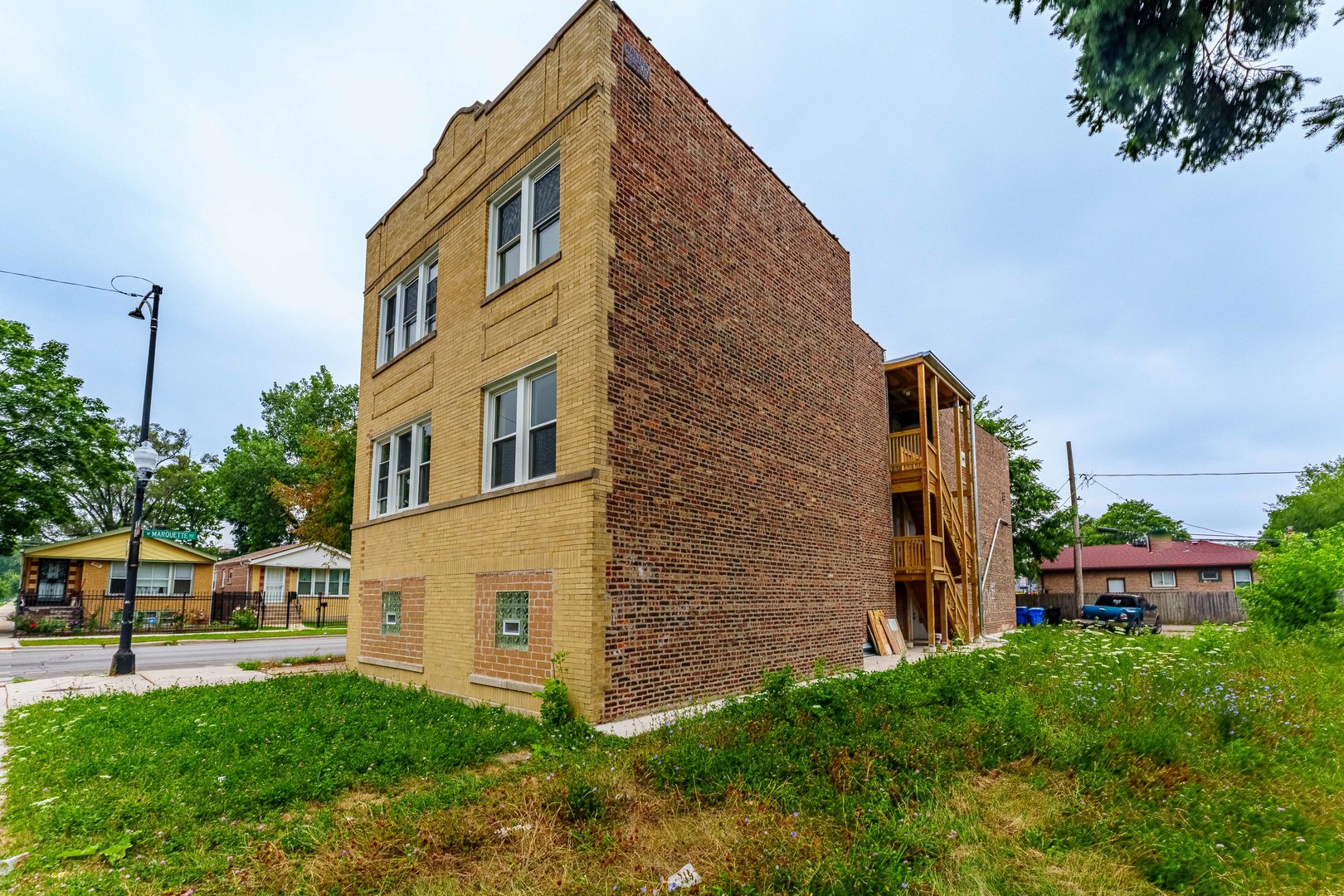 1908 W Marquette Road Property Photo 42