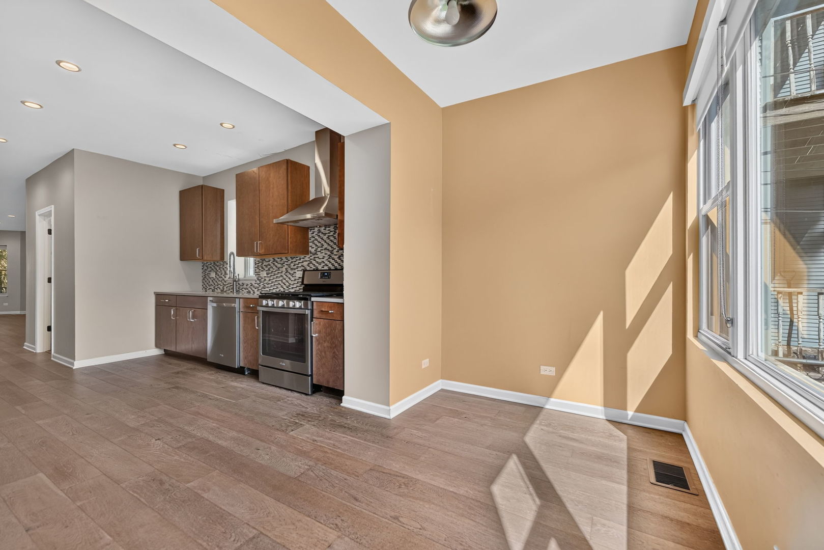 1507 W Hollywood Avenue Property Photo 10