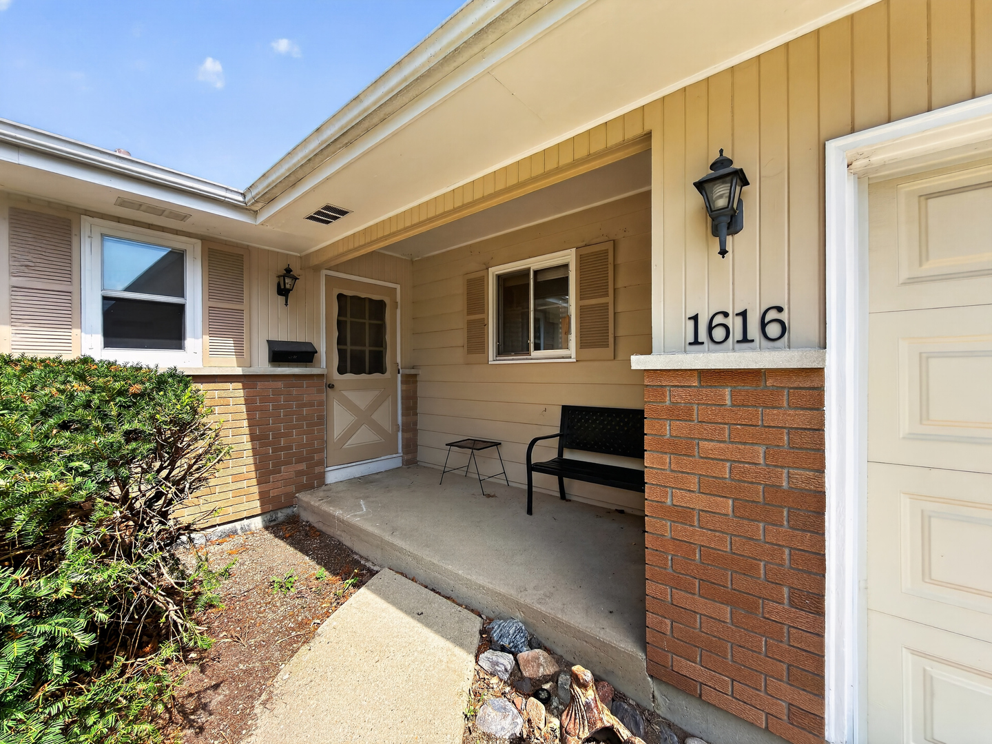 1616 Margaret Lane Property Photo 2