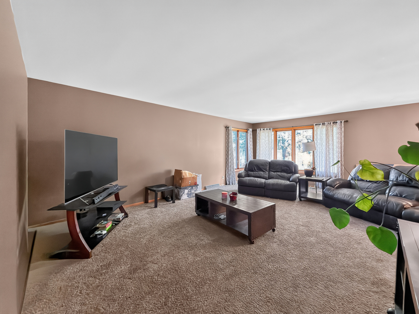 1616 Margaret Lane Property Photo 3