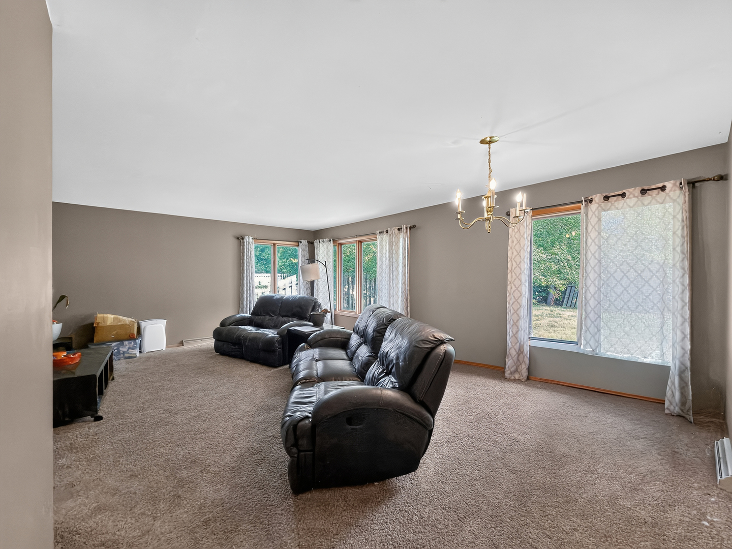 1616 Margaret Lane Property Photo 4