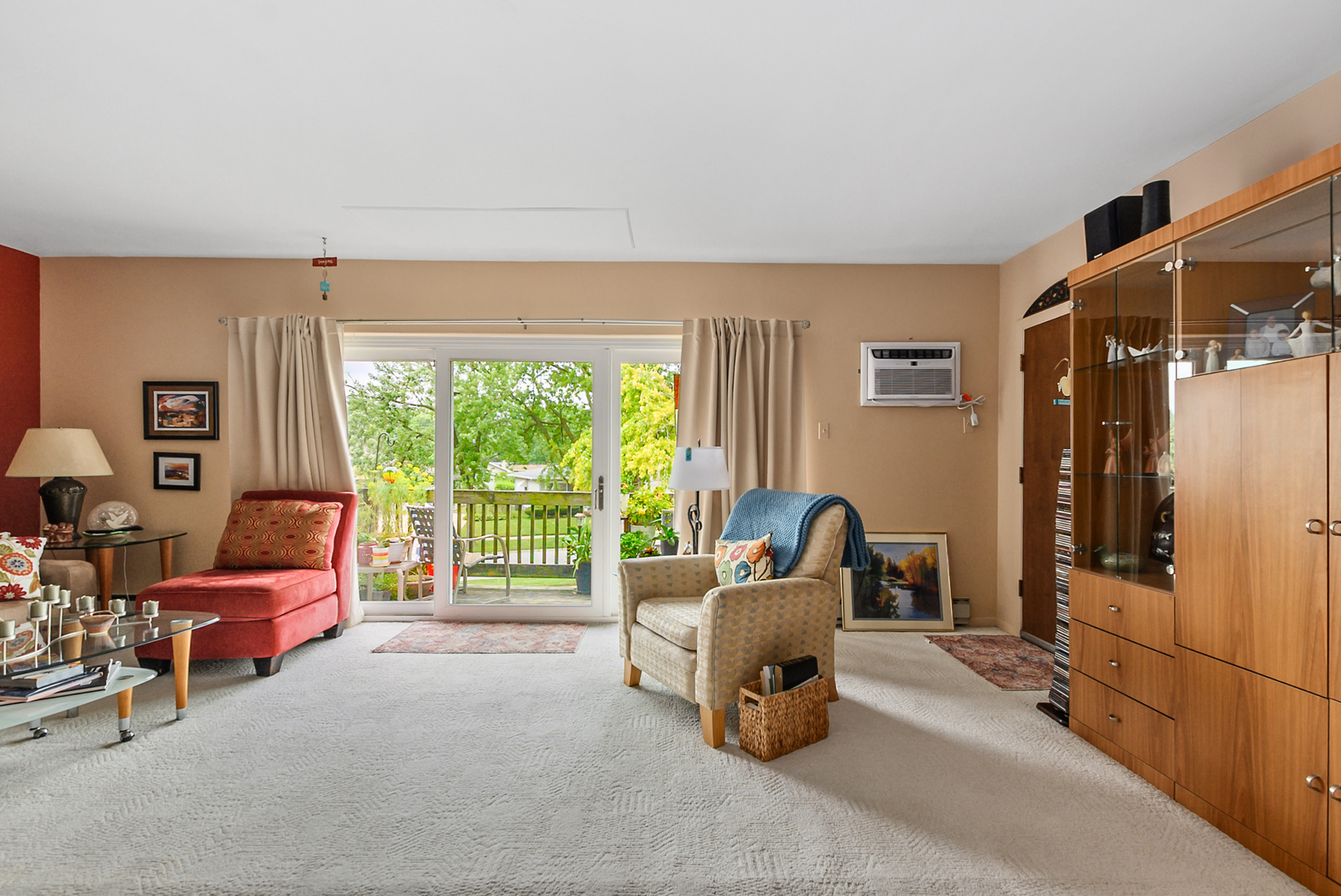 539 N Pleasant Drive 2c Property Photo 4