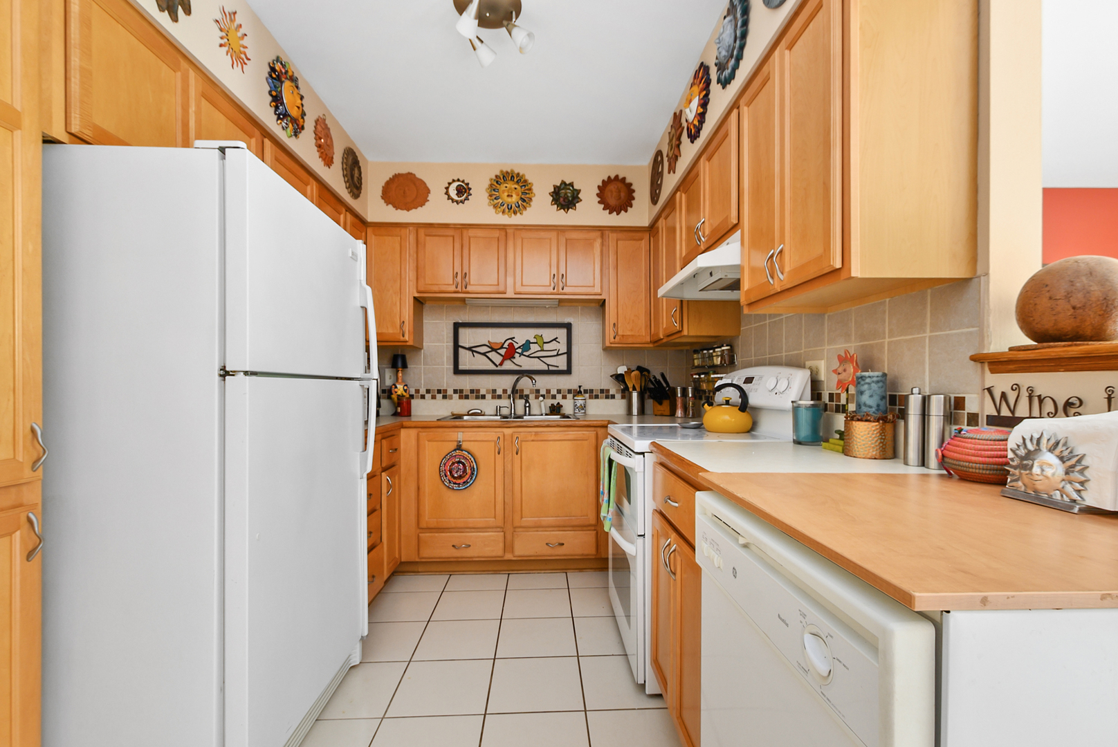 539 N Pleasant Drive 2c Property Photo 7