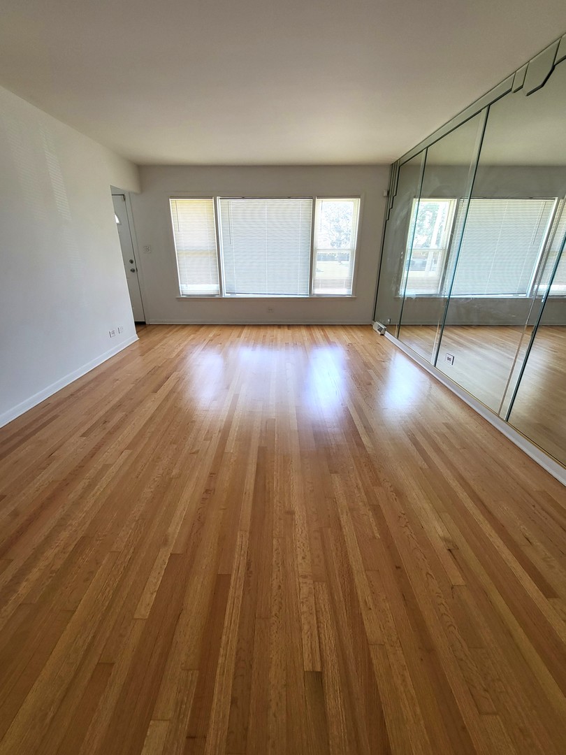 435 Crandon Avenue Property Photo 3
