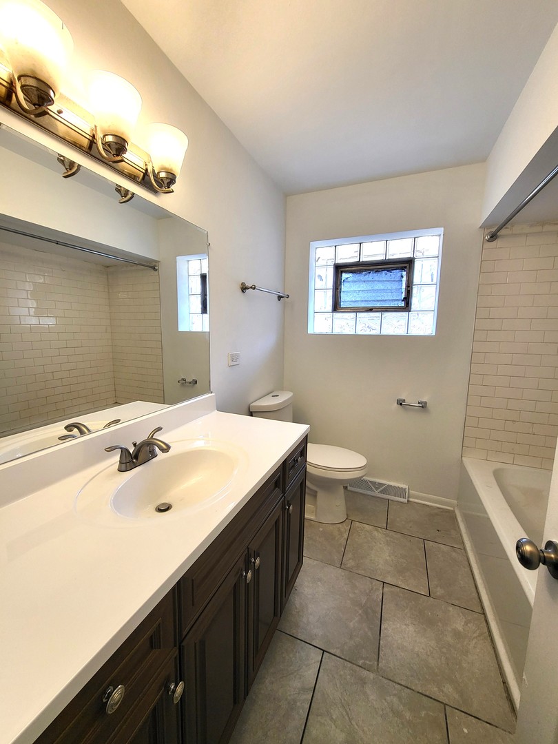 435 Crandon Avenue Property Photo 18