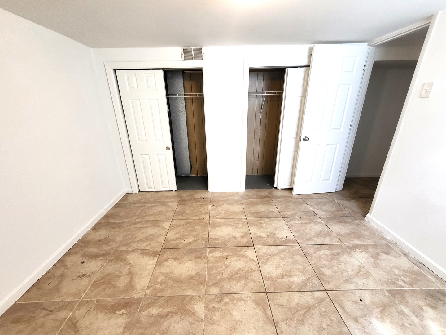 435 Crandon Avenue Property Photo 24