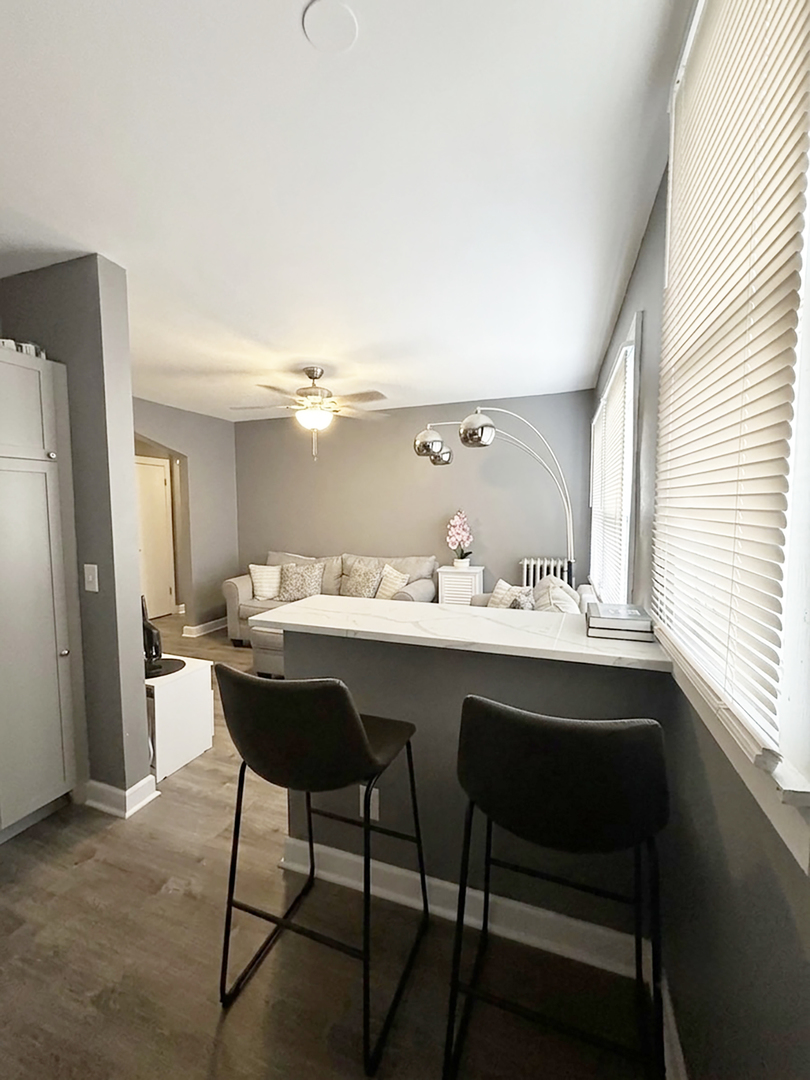 8010 S Honore Street 2 Property Photo 4