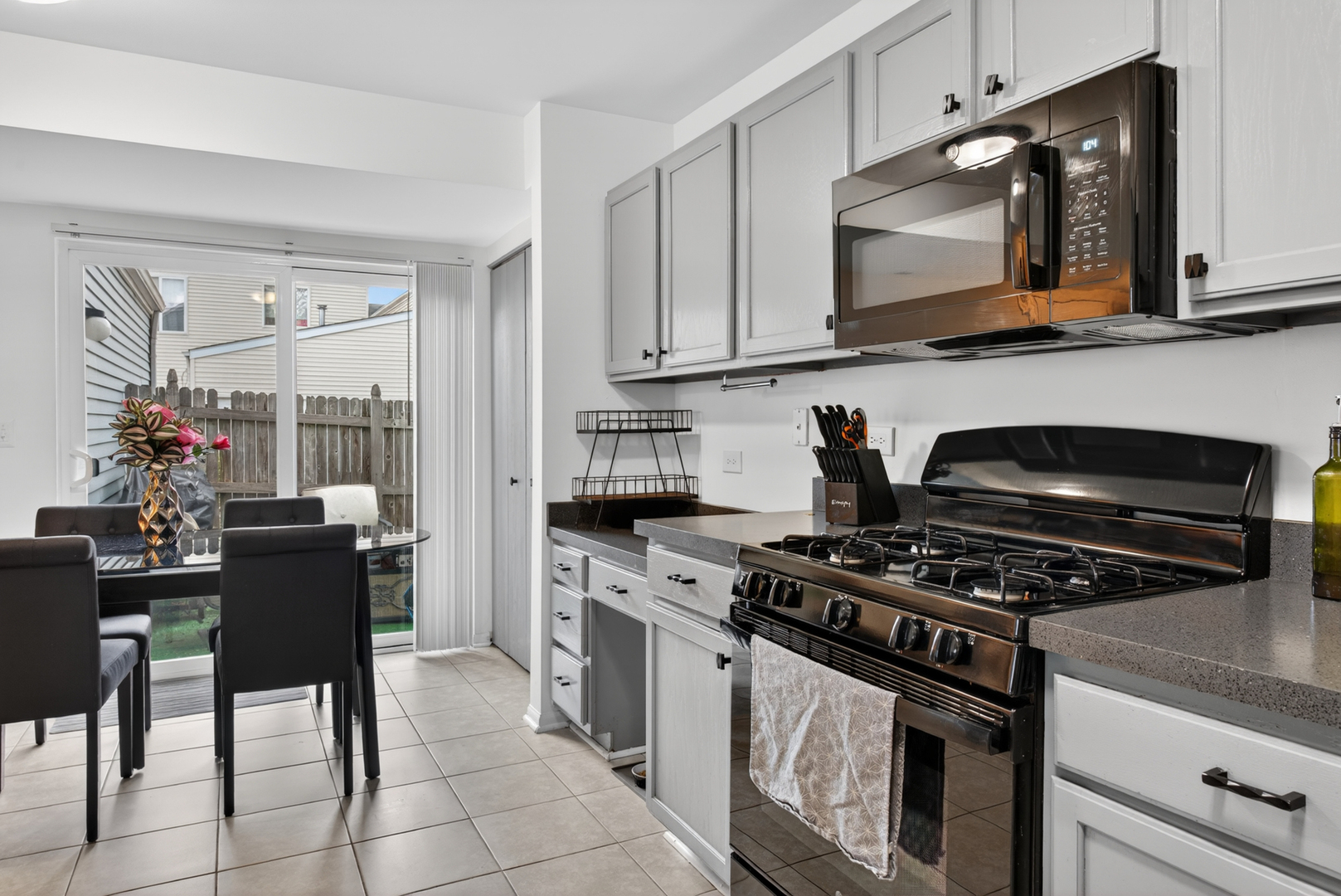 939 Four Seasons Boulevard Property Photo 13