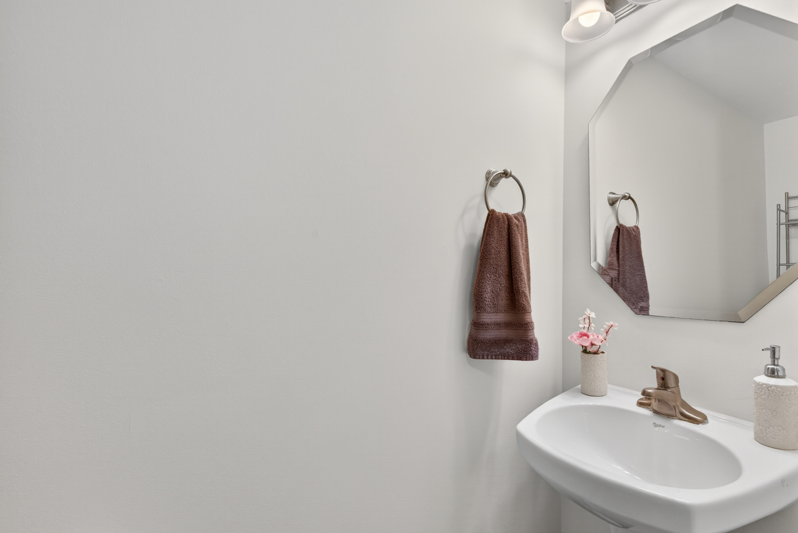 939 Four Seasons Boulevard Property Photo 15