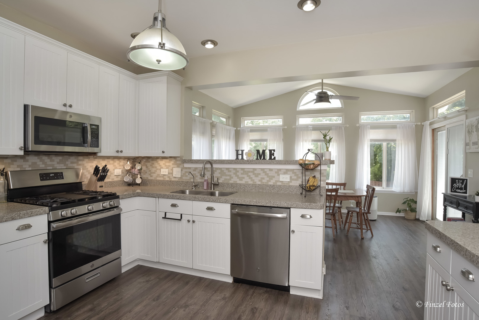 28807 Pilgrims Pass Property Photo 4