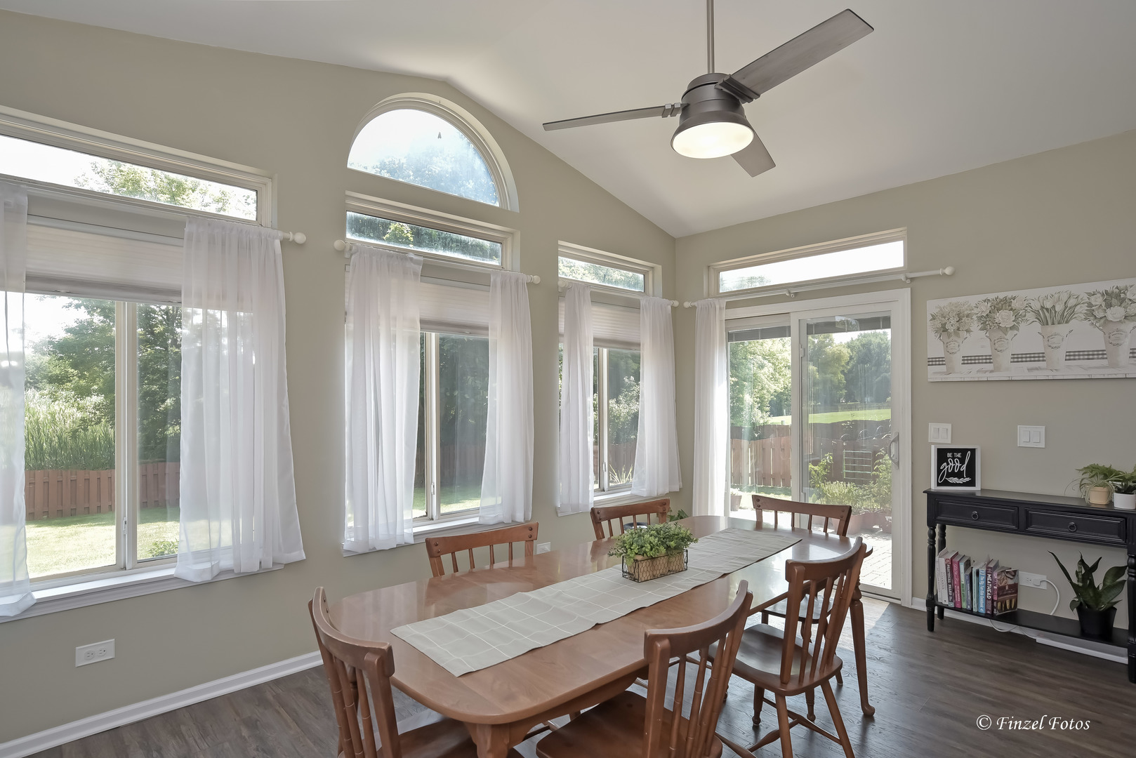 28807 Pilgrims Pass Property Photo 8