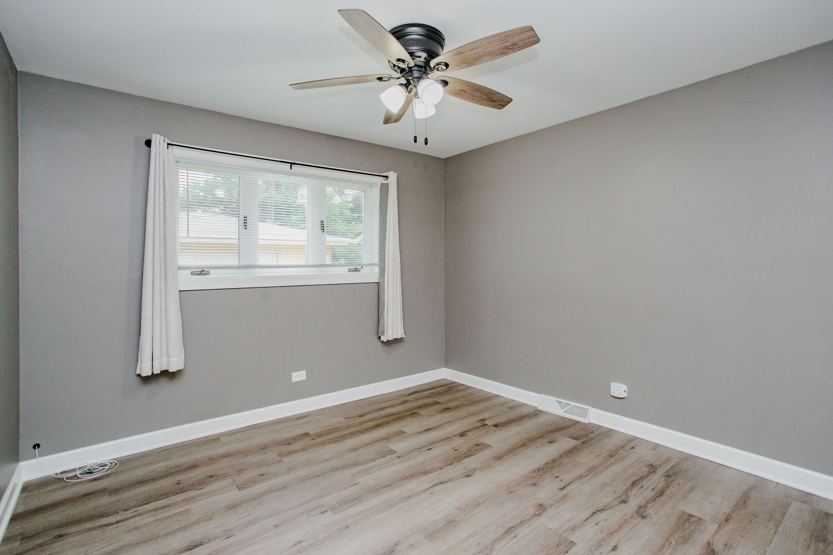 711 Schiller Street Property Photo 10