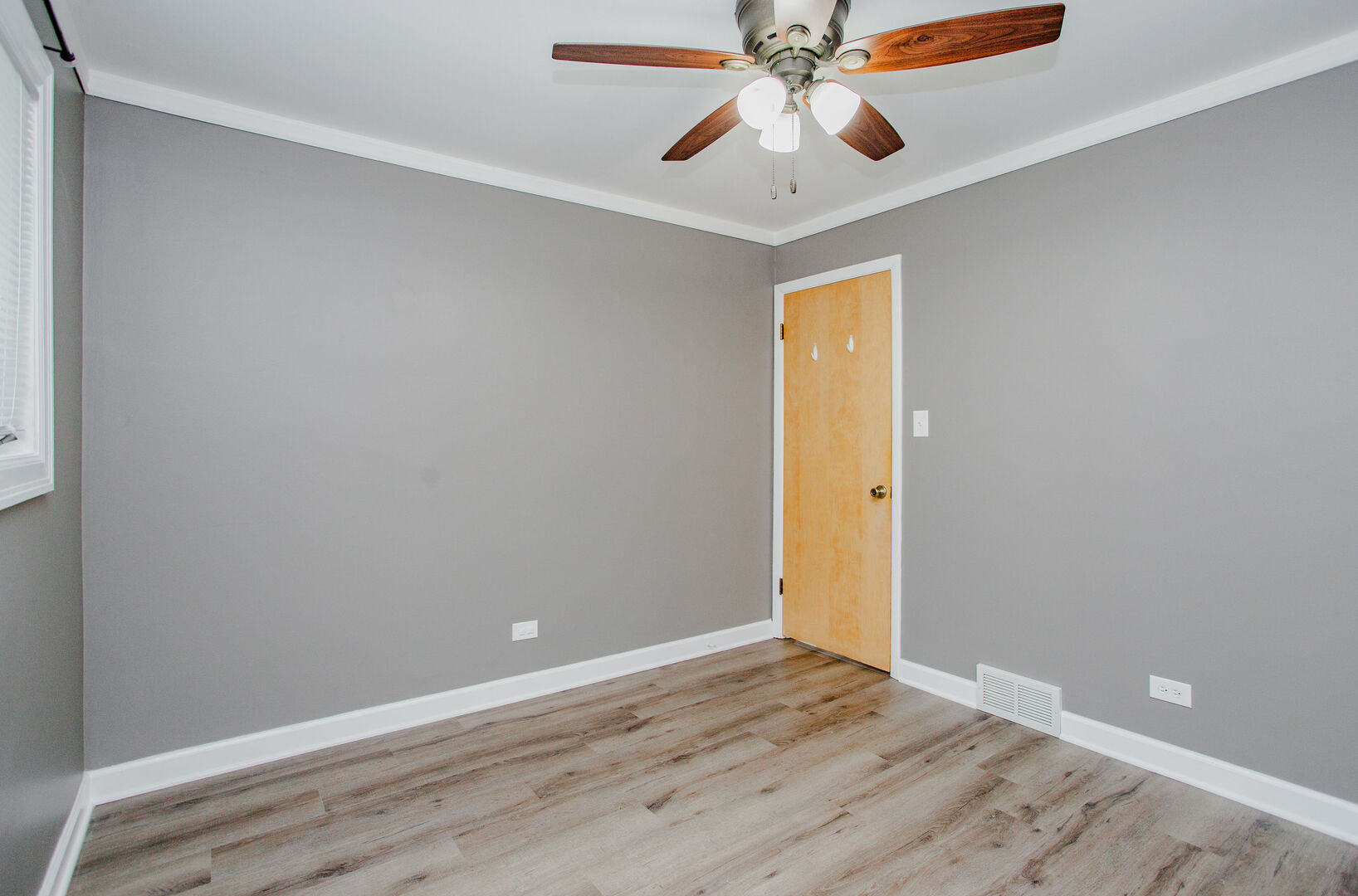711 Schiller Street Property Photo 14