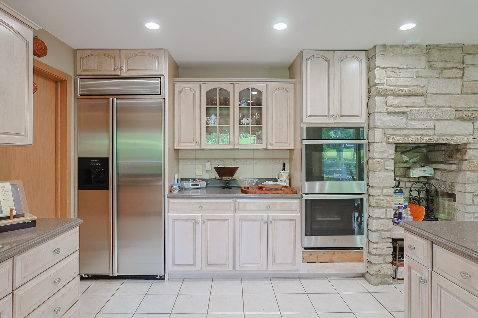 9 Camelot Drive Property Photo 14