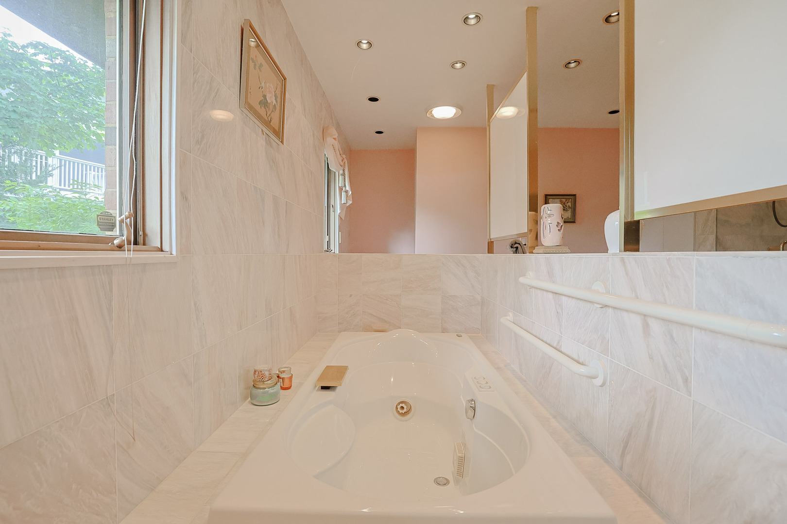 9 Camelot Drive Property Photo 20