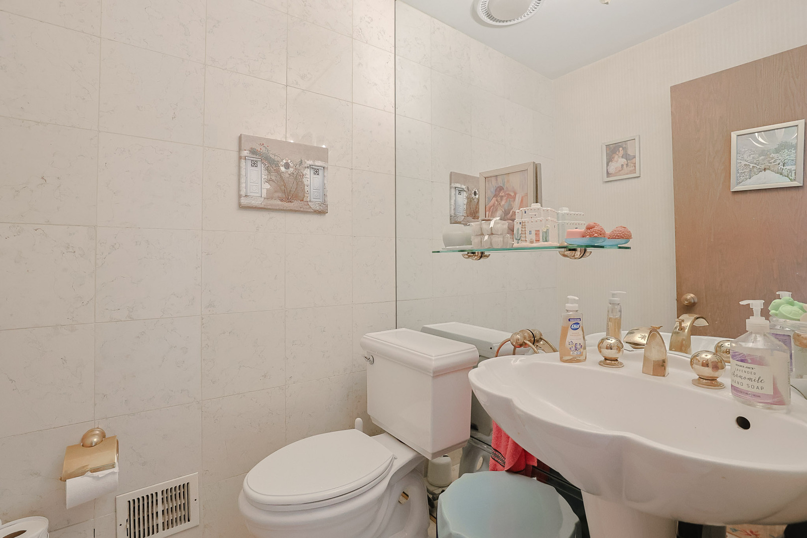 9 Camelot Drive Property Photo 23
