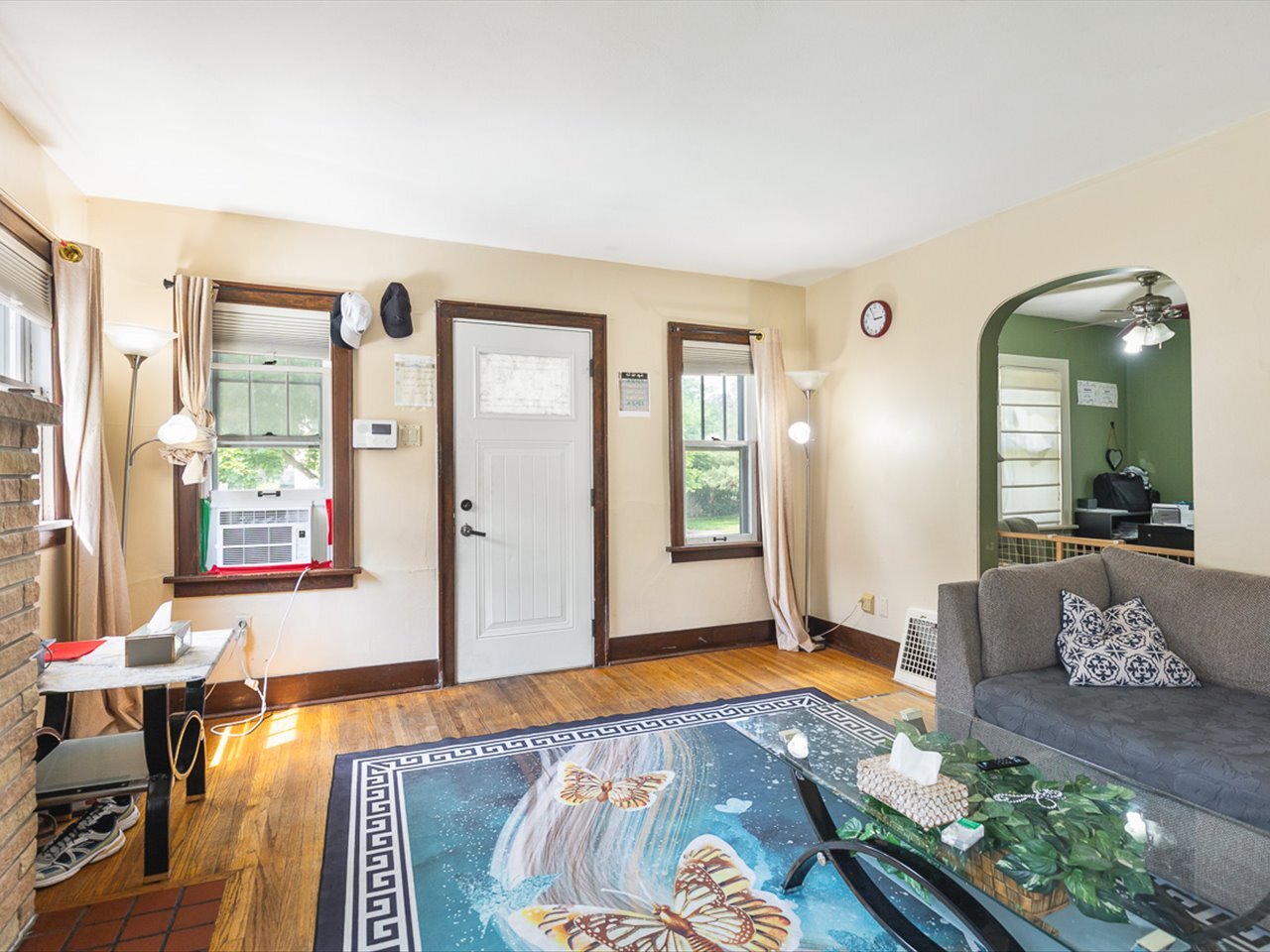 1247 W Logan Street Property Photo 4