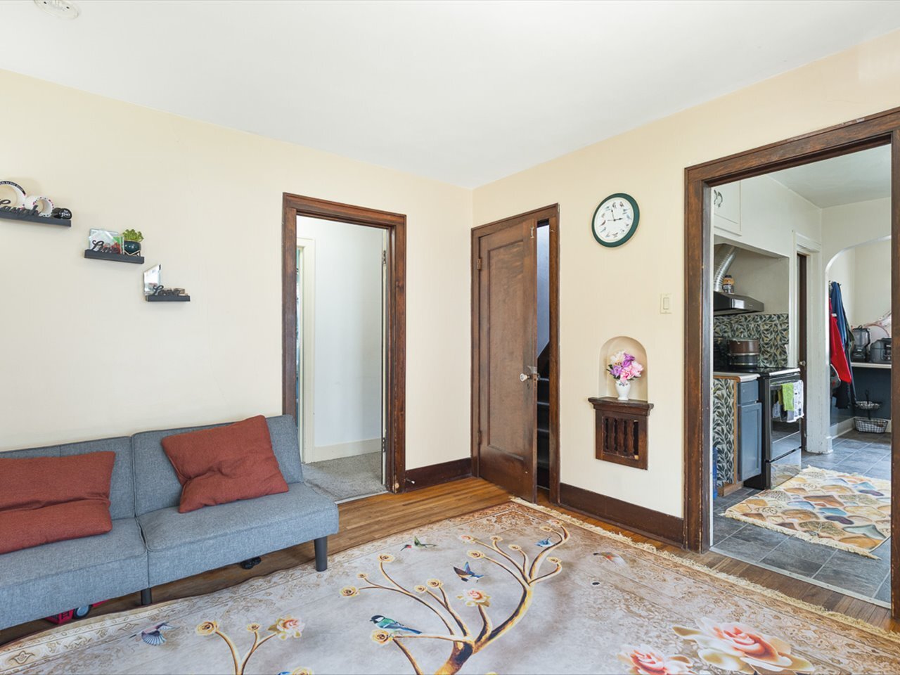 1247 W Logan Street Property Photo 7