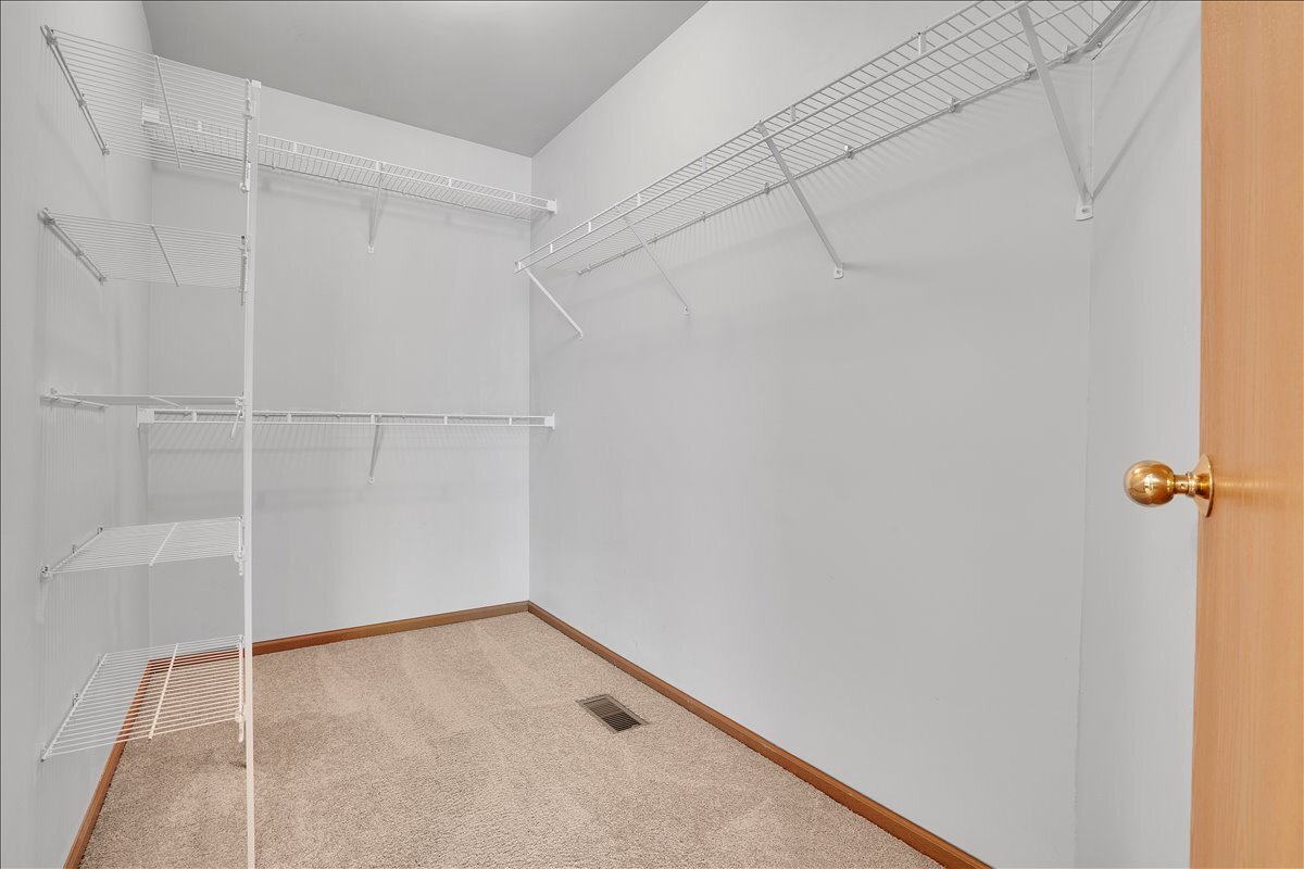 542 Waterford Lane Property Photo 29