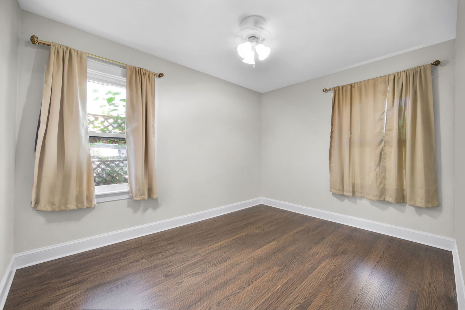 313 Harlem Avenue Property Photo 14