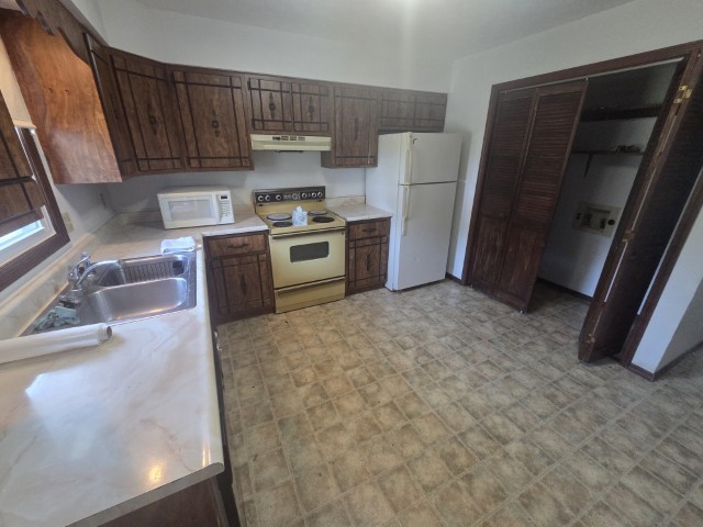 12300 N Sparrow Lane Property Photo 11
