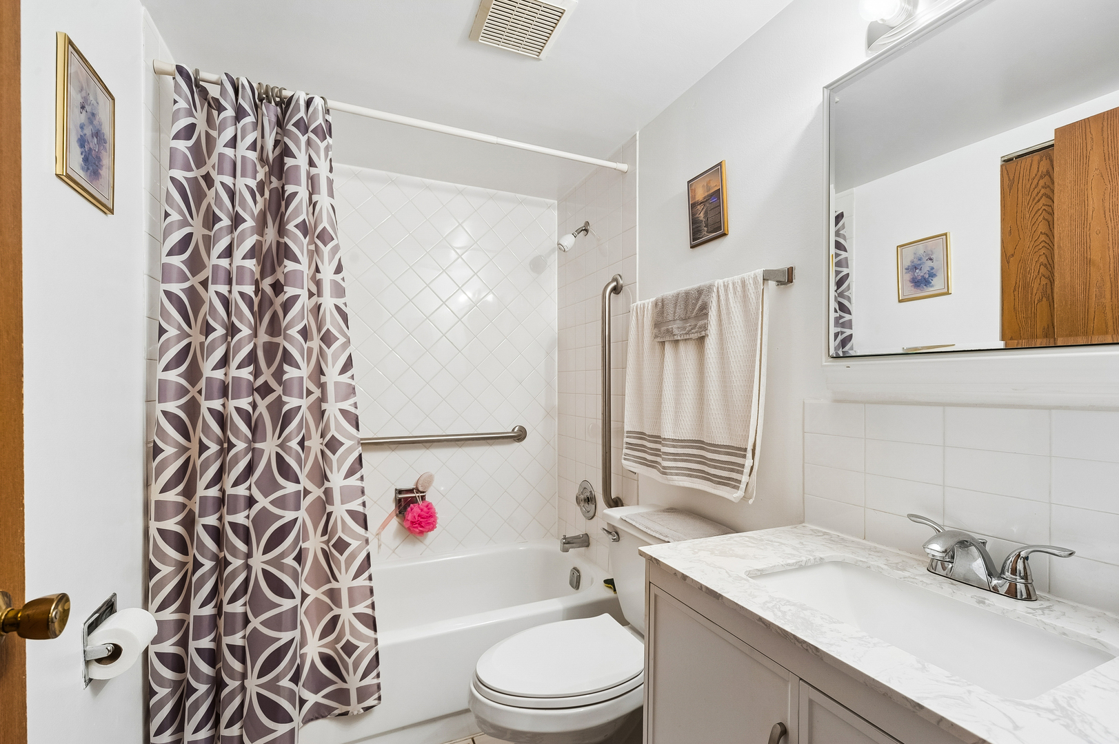 10337 B Dearlove Road Property Photo 4