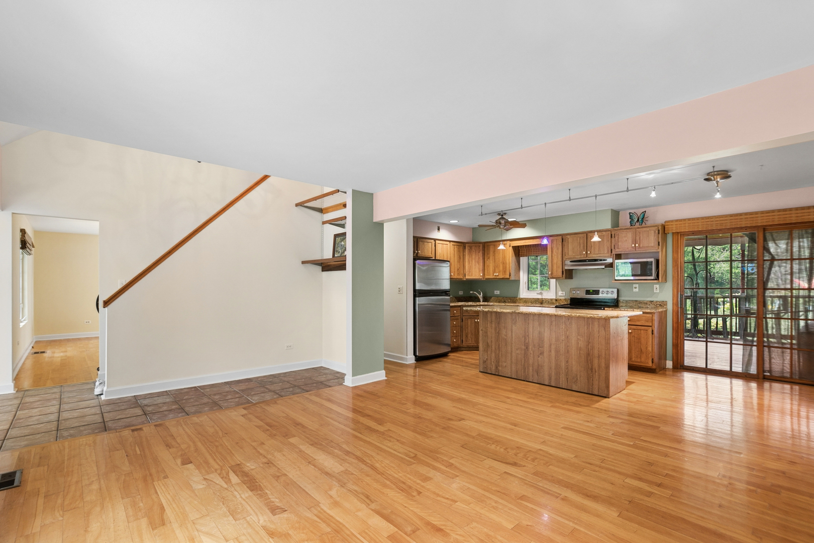 38690 N Boulevard View Avenue Property Photo 12