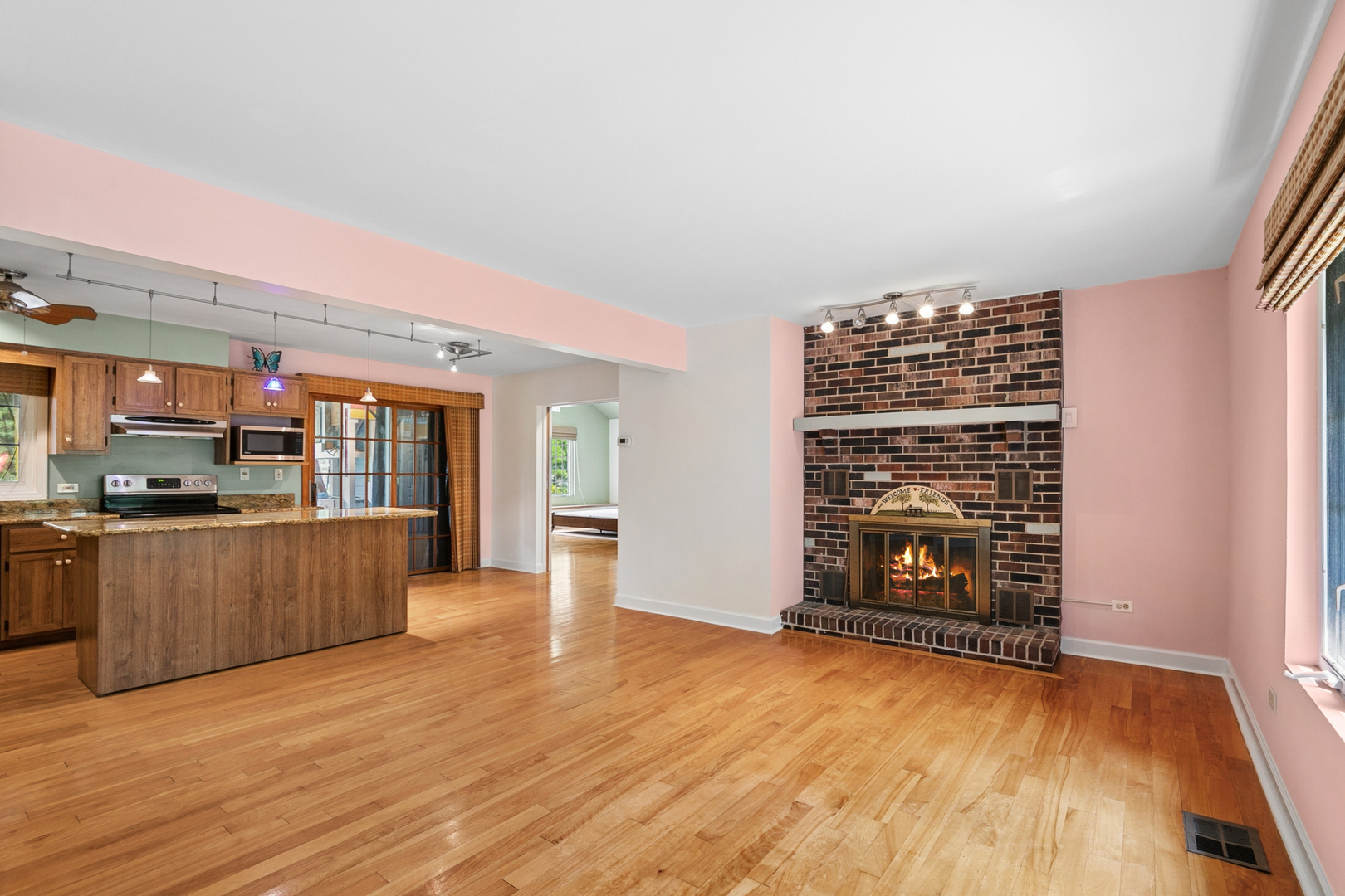 38690 N Boulevard View Avenue Property Photo 14